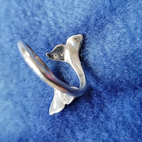 Sterling Silver Dolphin Tail Ring - Picture 4 of 6